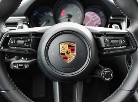 Porsche - Macan