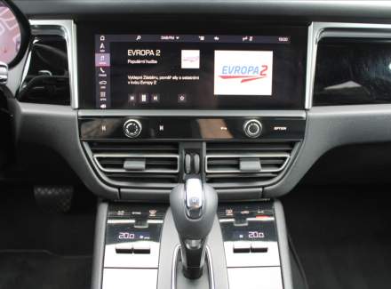 Porsche - Macan