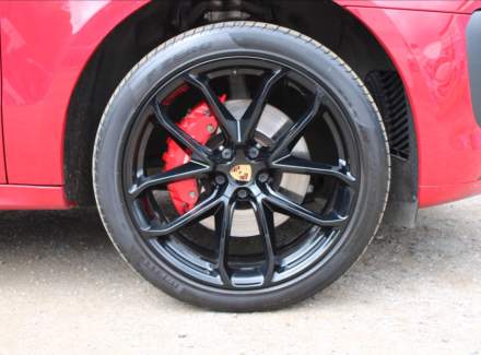 Porsche - Macan