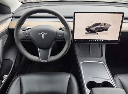 Tesla - Model 3