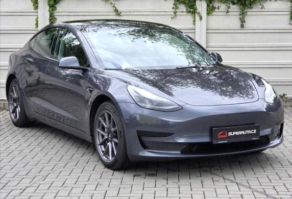 Tesla - Model 3