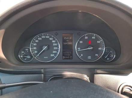 Mercedes-Benz - C-class