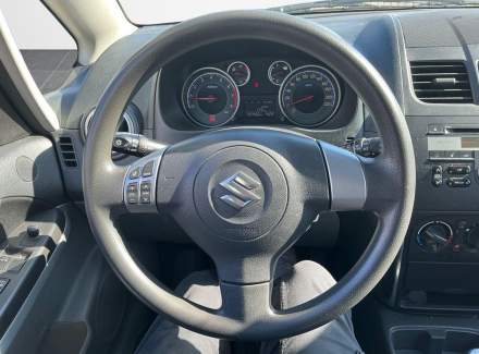 Suzuki - SX4