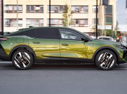 Peugeot - 408