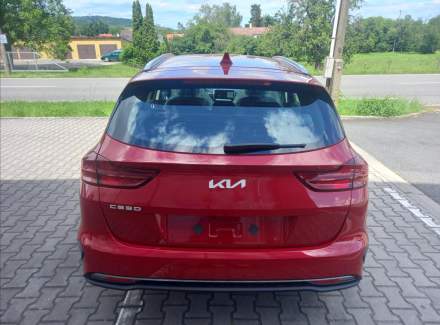 Kia - Cee'd