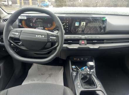 Kia - K4