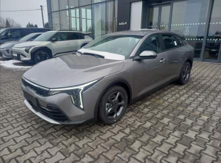 Kia - K4