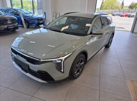 Kia - K4