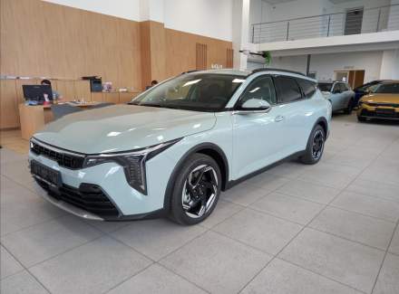 Kia - K4