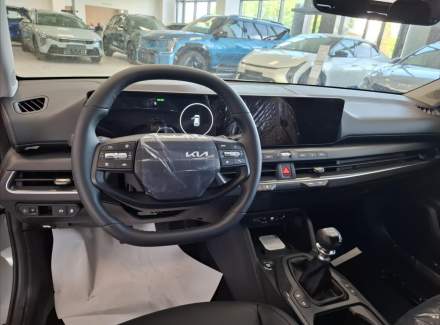 Kia - K4
