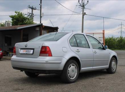 Volkswagen - Bora