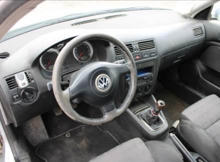 Volkswagen - Bora