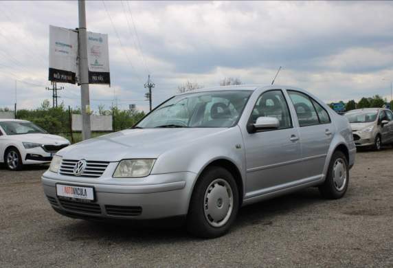 Volkswagen - Bora