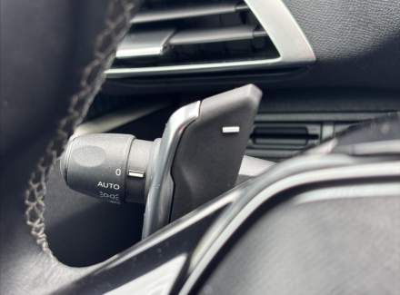 Peugeot - 3008