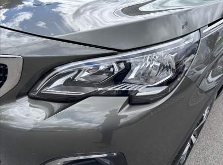 Peugeot - 3008