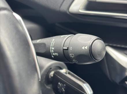 Peugeot - 3008