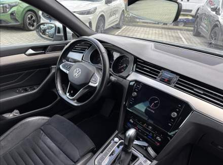 Volkswagen - Passat