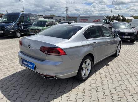 Volkswagen - Passat