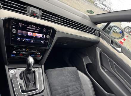 Volkswagen - Passat