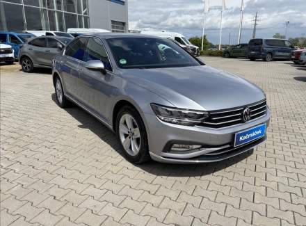 Volkswagen - Passat