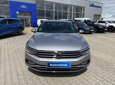 Volkswagen - Passat