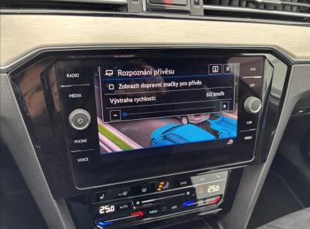 Volkswagen - Passat