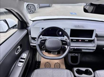 Hyundai - IONIQ 5