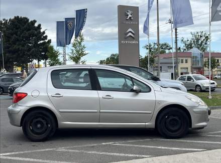 Peugeot - 307