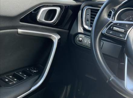 Kia - XCeed