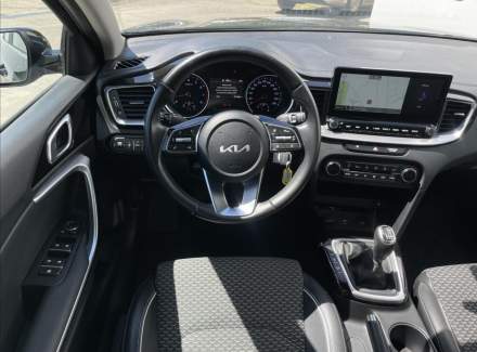 Kia - XCeed