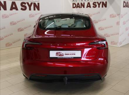 Tesla - Model 3