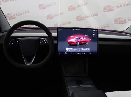 Tesla - Model 3