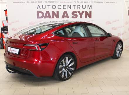 Tesla - Model 3