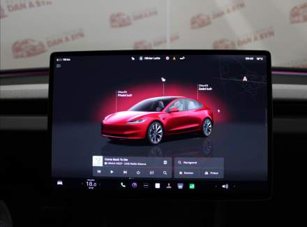 Tesla - Model 3
