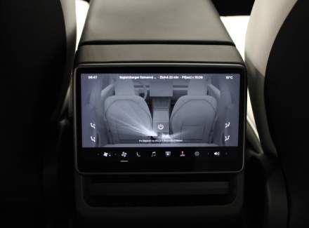 Tesla - Model 3