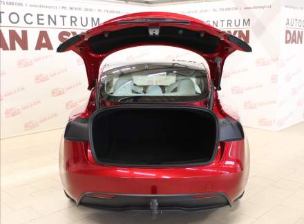 Tesla - Model 3