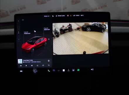 Tesla - Model 3