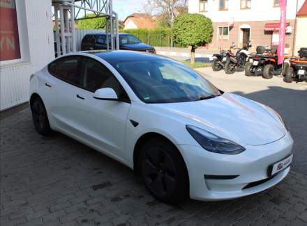 Tesla - Model 3