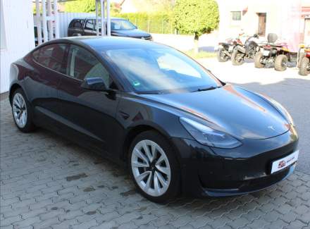Tesla - Model 3