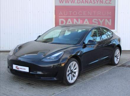 Tesla - Model 3