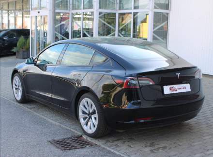 Tesla - Model 3