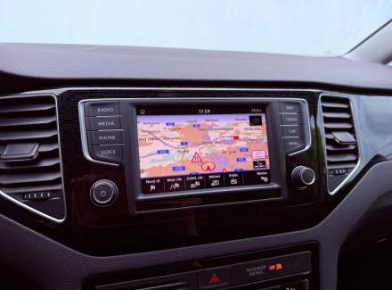 Volkswagen - Golf