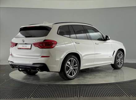 BMW - X3