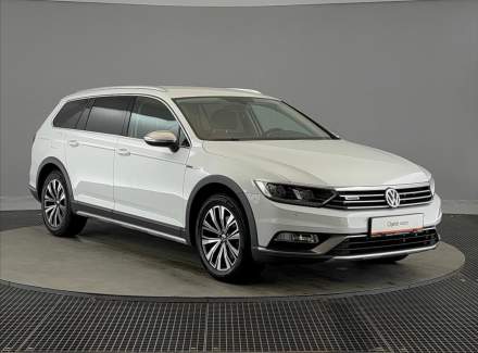 Volkswagen - Passat