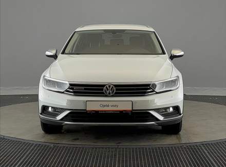 Volkswagen - Passat