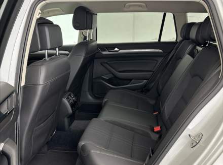 Volkswagen - Passat