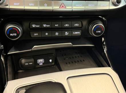 Kia - Stinger