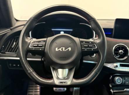 Kia - Stinger
