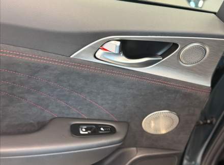 Kia - Stinger