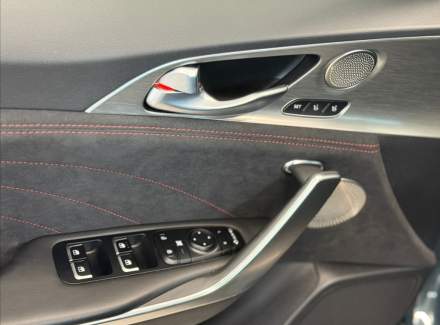Kia - Stinger